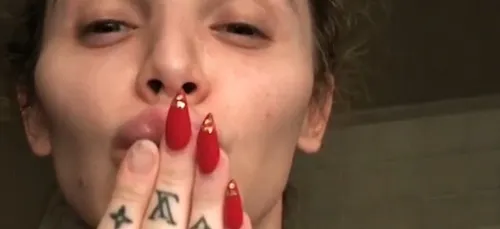 Transgenre, il dépense une véritable fortune afin de ressembler...