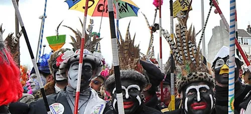 La "Nuit des noirs" du carnaval de Dunkerque créé la polémique.