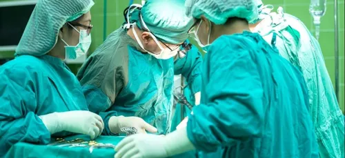 Après s'être fait agrandir le pénis, un homme vit un véritable enfer !