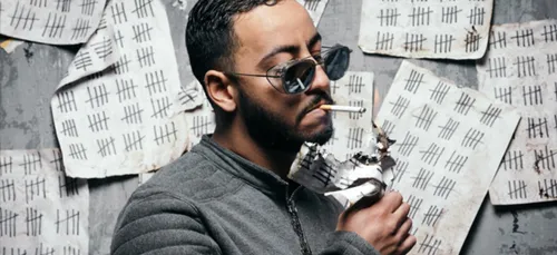 Une violente bagarre générale éclate en plein showcase de Lacrim !...