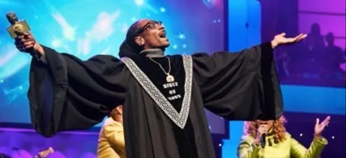 Découvrez "Bible of Love", le premier album gospel de... Snoop Dogg !