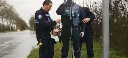 Un policier en carton posé un peu partout afin de lutter contre les...