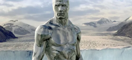 Avengers : Infinity War, le Surfer d'Argent pourrait bien effectuer...