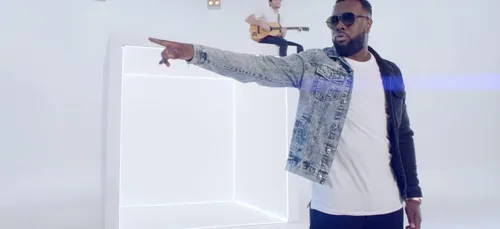 Nikita Belluci, invitée de marque dans le nouveau clip de Maître...