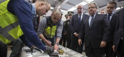 En Espagne, les douaniers font la plus grosse saisie de cocaïne...