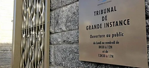 Saoulé des ébats sexuels de sa voisine, il la menace avec son sabre