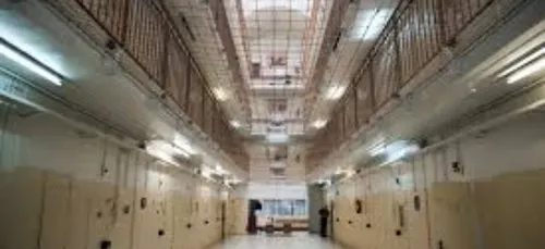 Saint-Etienne : un détenu avait une piscine gonflable dans sa...