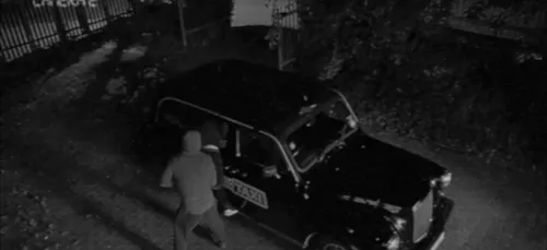 Le monde du porno est en émoi : le Fake Taxi s'est fait voler !