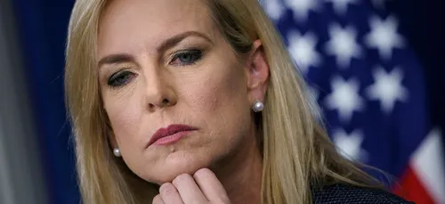 Une ministre américaine se fait chahuter dans un resto... Mexicain...