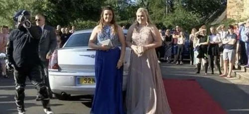 Harcelée au Lycée, elle créer l'évènement à son bal de fin d'année...