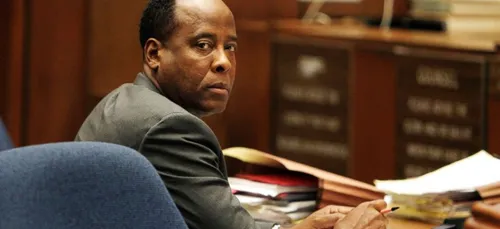 L'ex médecin de Michael Jackson fait d'affreuses révélations sur le...