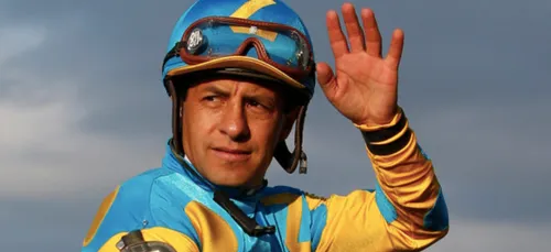 Victor Espinoza : Son cheval décède en pleine course, il a été...
