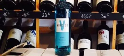 Le vin bleu, est-il une belle arnaque ? On vous dit tout !