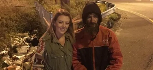 Elle récolte 400,000 dollars pour le SDF qui lui vient en aide......