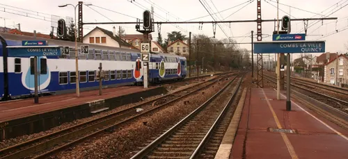 Combs-la-ville : elle se suicide avec son bébé, en se jetant sous...