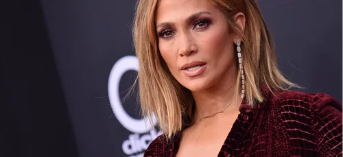 « Pas comme vos pèches » : Jennifer Lopez ultra-sexy ! (photos)