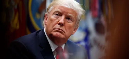 Donald Trump : après le Mexique, il souhaite construire un mur dans...