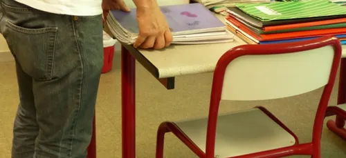 Lyon : un père vient gifler le prof qui a osé virer sa fille !