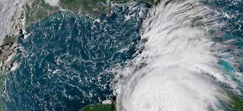Floride : arrivée de l'ouragan Michael, à la puissance encore...