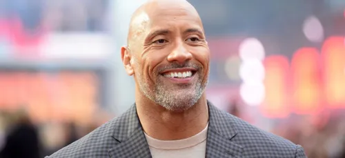 Dwayne Johnson nous montre le résultat de ses 18 semaines...