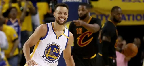 NBA : Steph Curry se moque de Fergie et fait le buzz (vidéo)