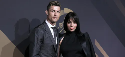 Un air de mariage flotte au dessus de Cristiano Ronaldo et de...