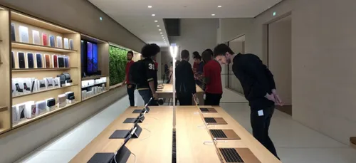 Le nouvel Apple Store des Champs est tout simplement magnifique !...