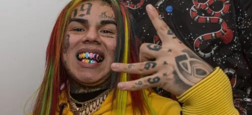 Tekashi 6ix9ine : Placé dans le Gen Pop à la prison brutal, il...