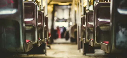 Métro : elle filme son agresseur qui se masturbe devant elle ! (Vidéo)