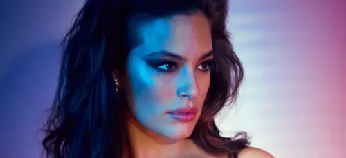 Ashley Graham : une photo d'elle totalement nue au sauna fait...