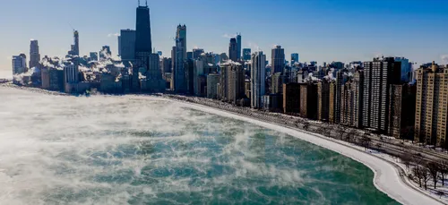USA : le froid polaire gèle le Lac Michigan ! (Photo)