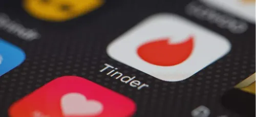 Tinder : un policier se servait des données de la police pour...