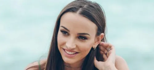 "Il y a eu plus que des bisous" : Khloé parle de sa relation avec...