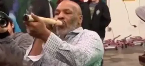 Mike Tyson : filmé en train de fumer sur un énorme joint ! (Vidéo)