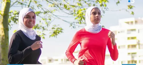 Decathlon est soutenu par Lartiste et Sofiane dans l'affaire du hijab