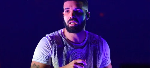 Basket, demande en mariage et Ferrari volante : Drake est à Paris !...