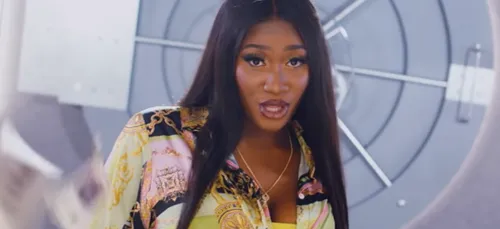 Aya Nakamura : cambriolée, elle se fait voler 50.000 euros !