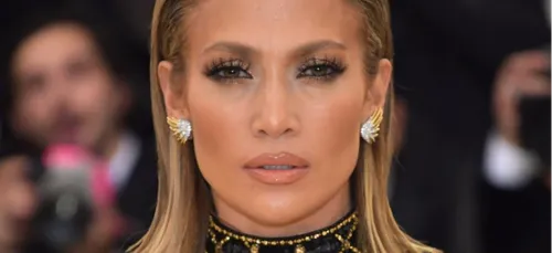 Jennifer Lopez : son sosie russe affole la toile ! (Photo)