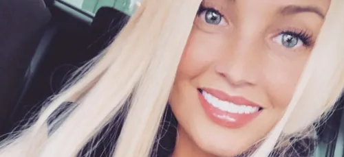 Aurélie Dotremont : elle dévoile une photo de ses nouvelles fesses...