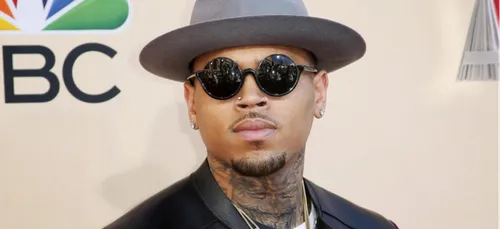 Chris Brown : toujours accusé de viol en France, il refuse la...