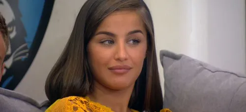 Kamila : insultée de "bougnoule", elle décide de réagir