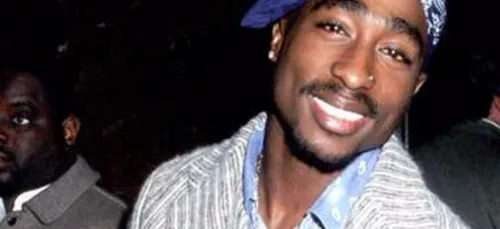 Tupac : une vieille carte d'identité, mise aux enchères !