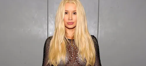 Iggy Azalea : bientôt mariée à Playboi Carti ? (Photos)