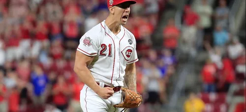 Baseball : une incroyable bagarre générale éclate en plein match...