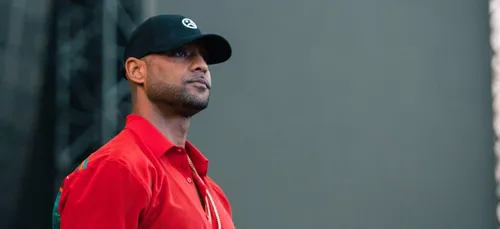 Un rappeur trolle Spotify avec des feats de Booba, PNL ou Damso