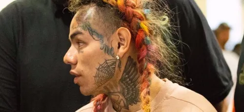 6ix9ne : peut-il vraiment se faire enlever ses 200 tatouages ?