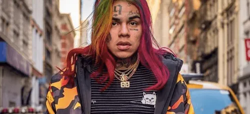 6ix9ine : il inspire de nombreux déguisements d'Halloween ! (Photos)