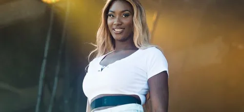 Aya Nakamura : sa première collection cosmétique, enfin disponible...