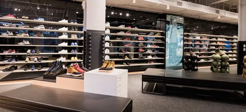 Entre Nike et les magasins distributeurs c'est bientôt la fin ?