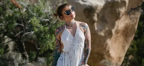 Vany Vicious : cette instagrameuse qui gagne de l'argent en vendant...